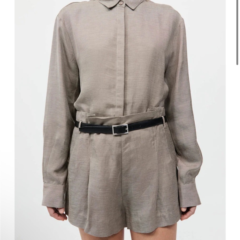 Chic Khaki Tailored Shorts